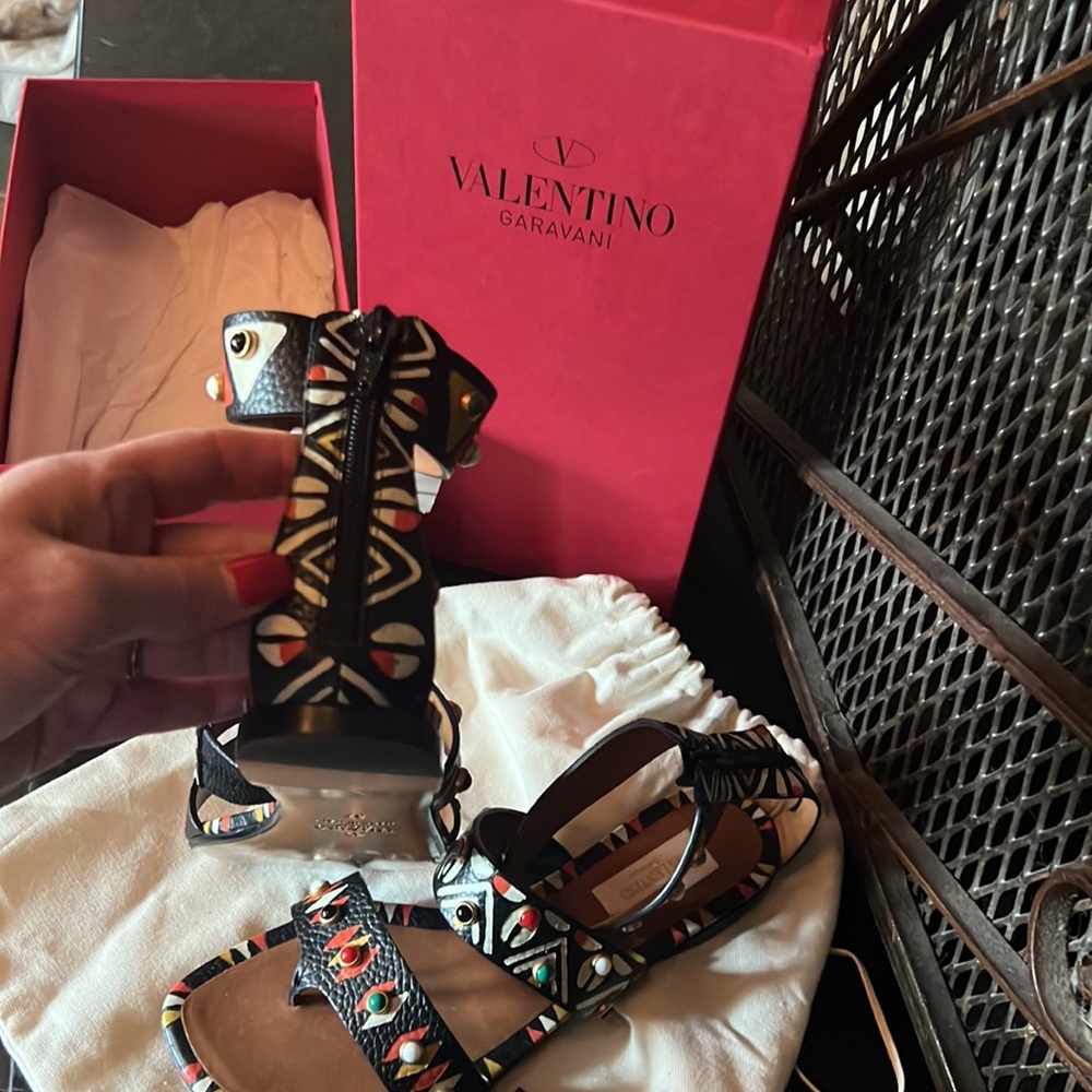 Valentino Sandal NWT SUPER CUTE - Picture 13 of 14